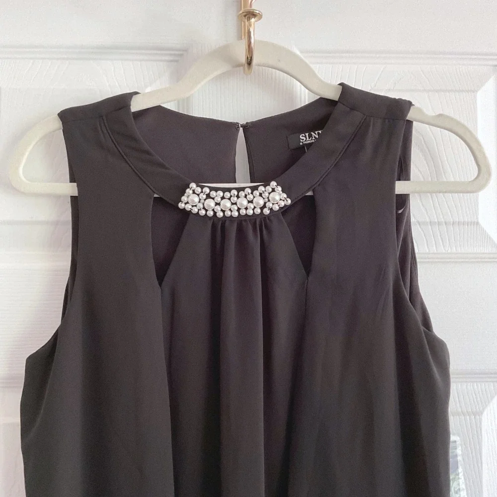SLNY Black Chiffon Tiered Shift Dress Pearl Neckline Cutout 410366 Womens 10P - Picture 4 of 11